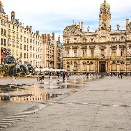 Le Calme Et Cosy Avec Parking Gratuit Apartment Lyon Exterior photo