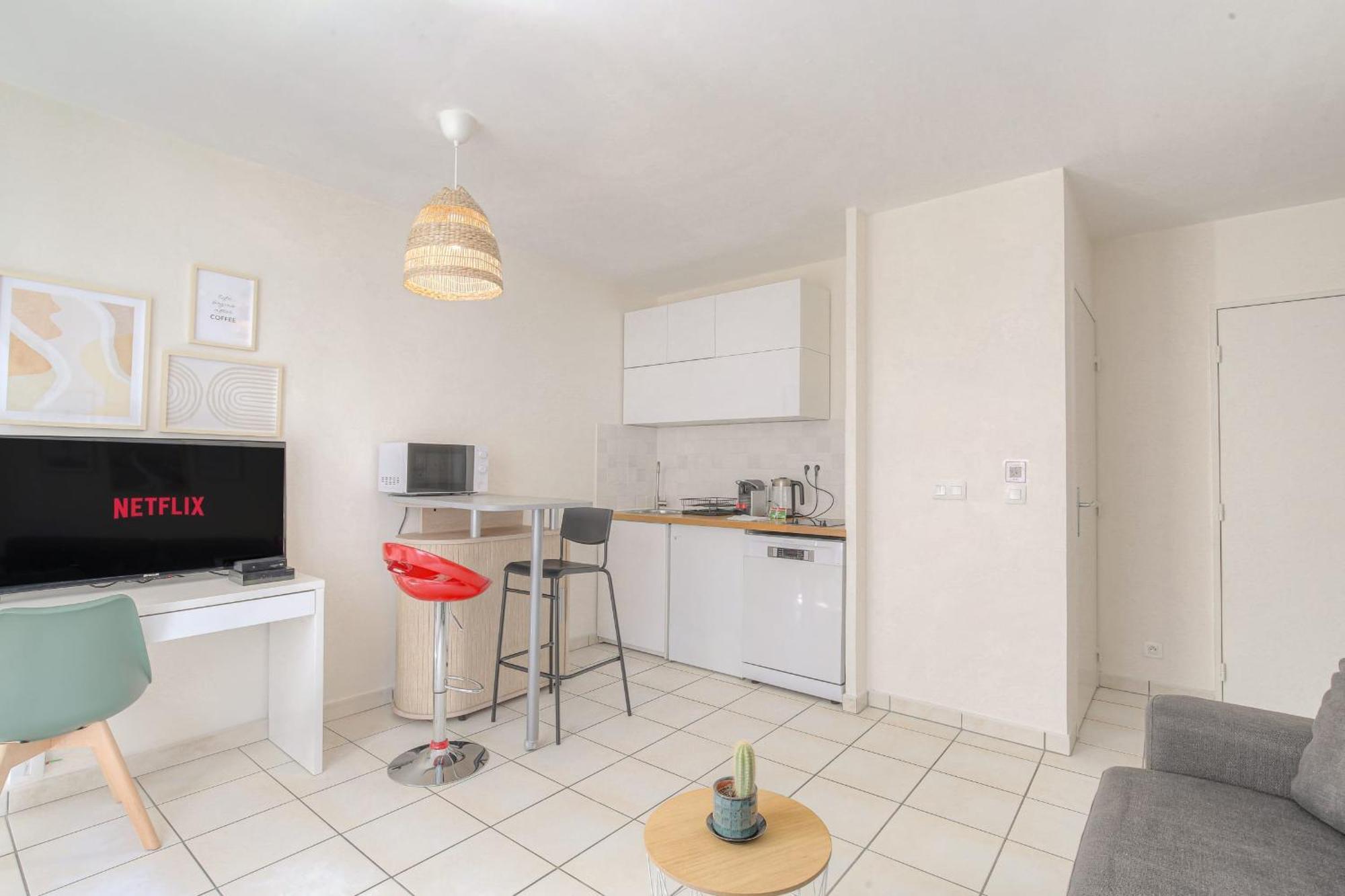 Le Calme Et Cosy Avec Parking Gratuit Apartment Lyon Exterior photo